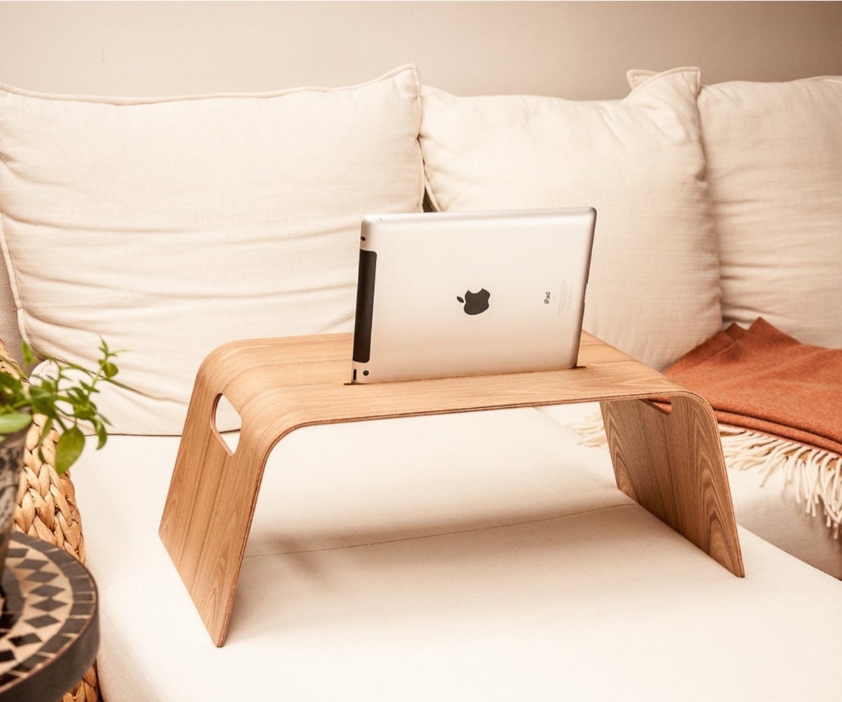Comfortable iPad Pro stand for bed and sofa