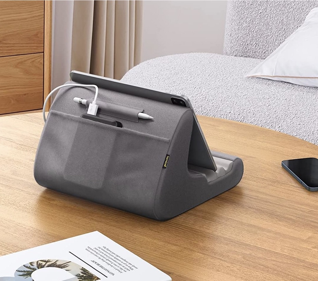 Innovative pillow stand for iPad Air 5