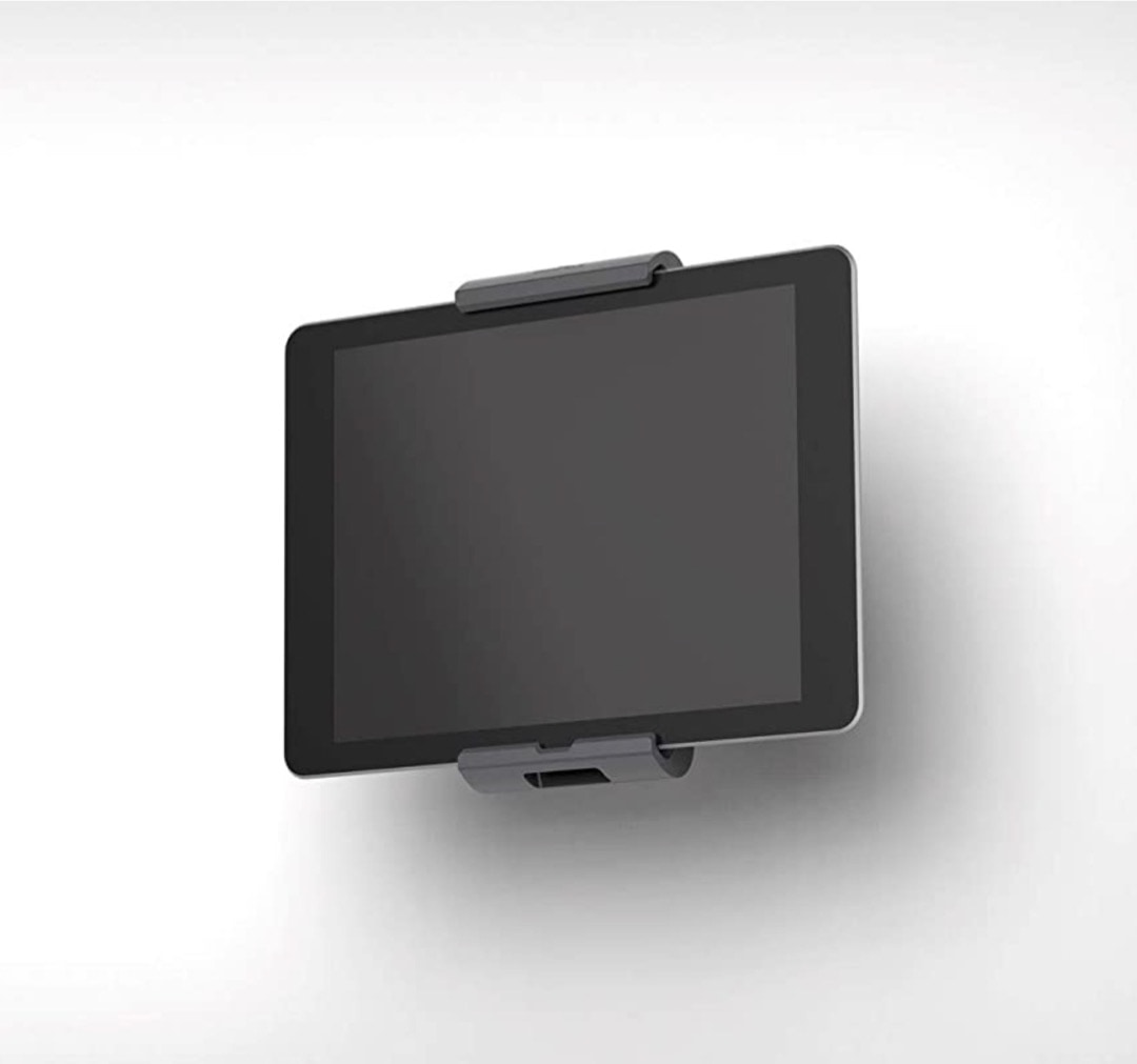 Durable and flexible tablet wall mount