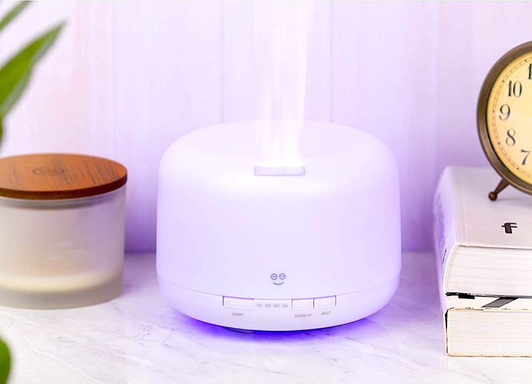 Smart diffuser humidifier Alexa Google - best smart home gadgets this year